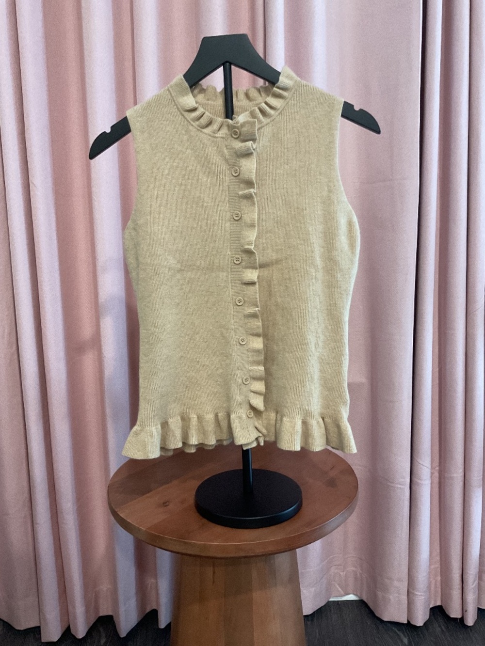 Women’s Small Khaki Ruffle Button Front Sweater Vest Lightweight Knit NWT